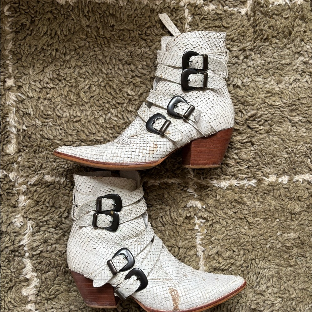 western style ankle boot